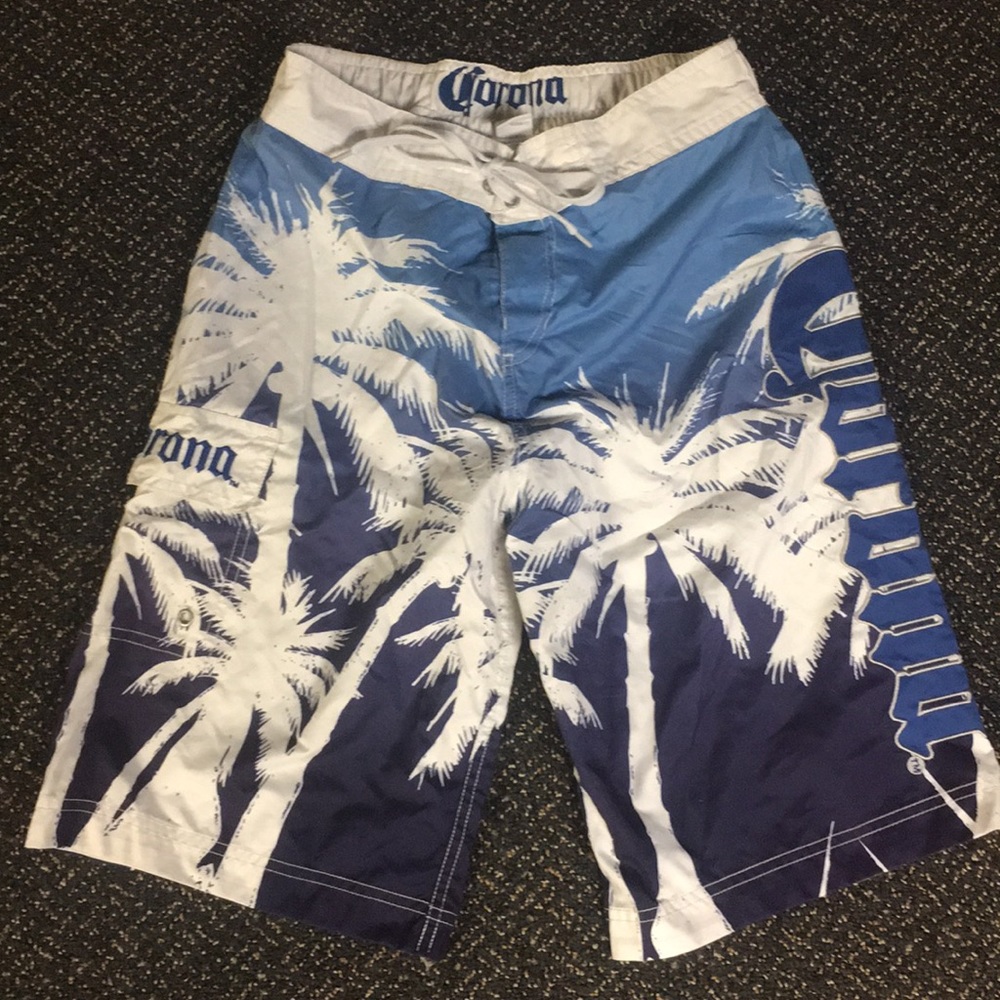 Men’s swim shorts